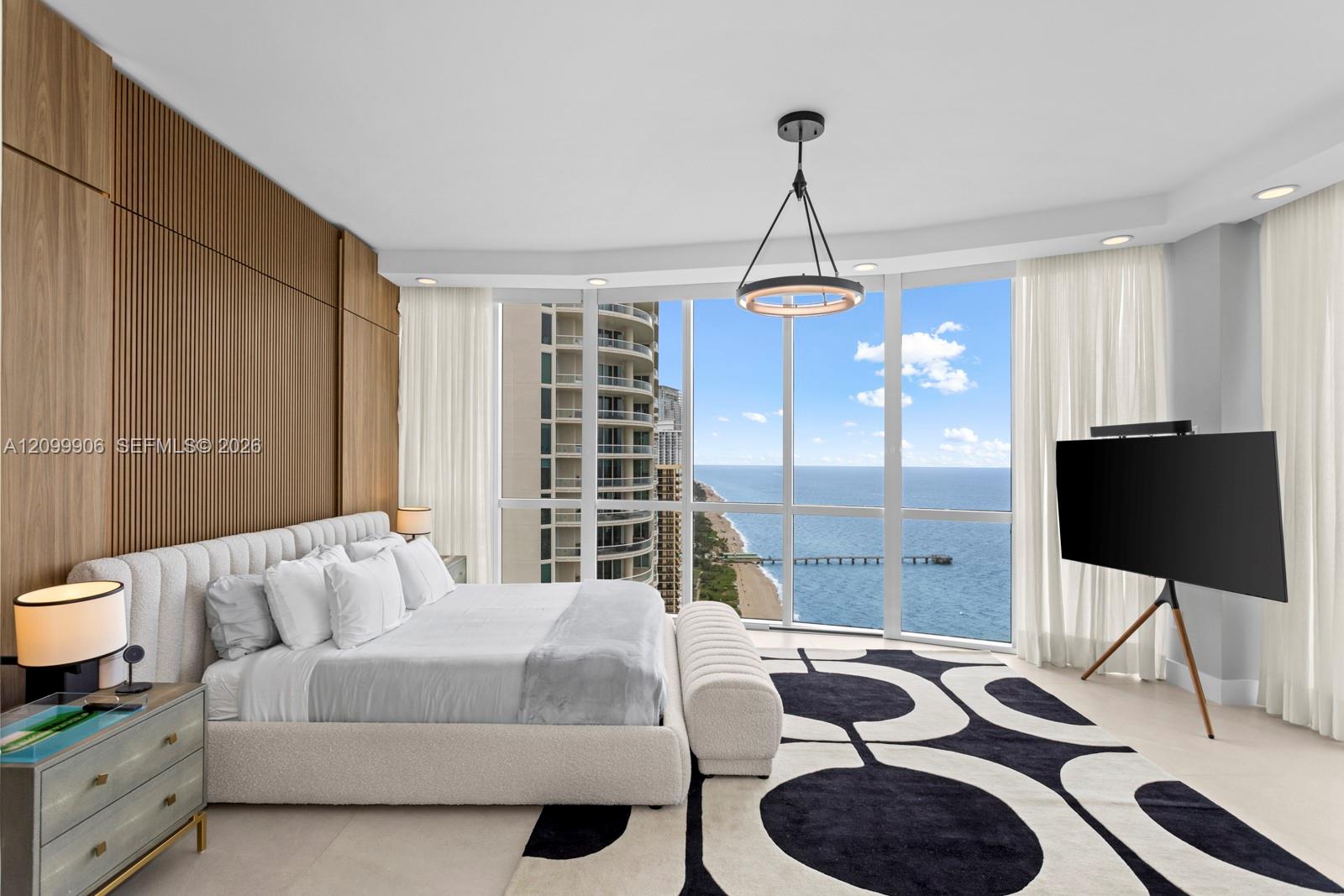 See details 2901 3 / 4 2768 sq. ft. $ 2026-10-02 0 Photo