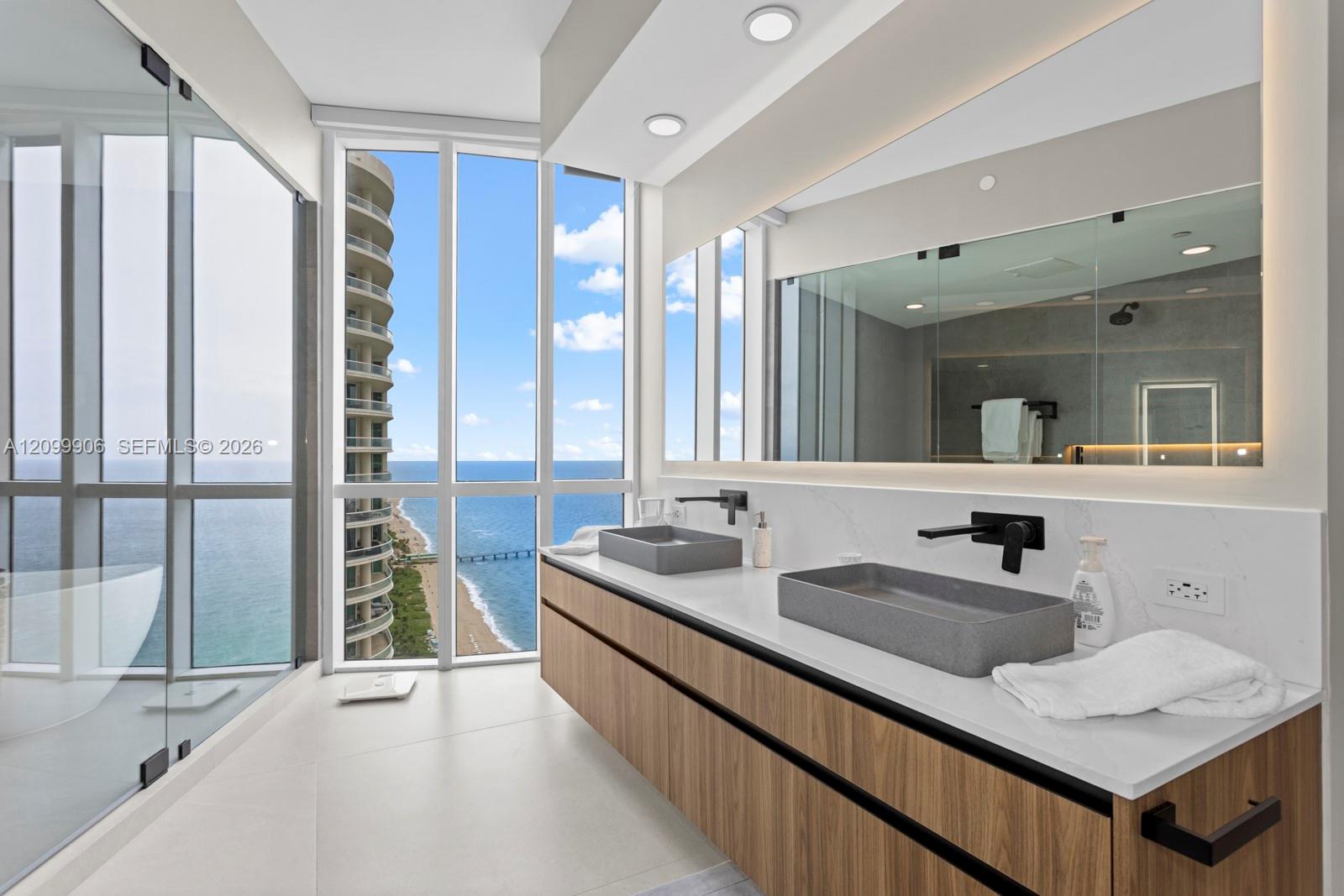 See details 2901 3 / 4 2768 sq. ft. $ 2026-10-02 0 Photo