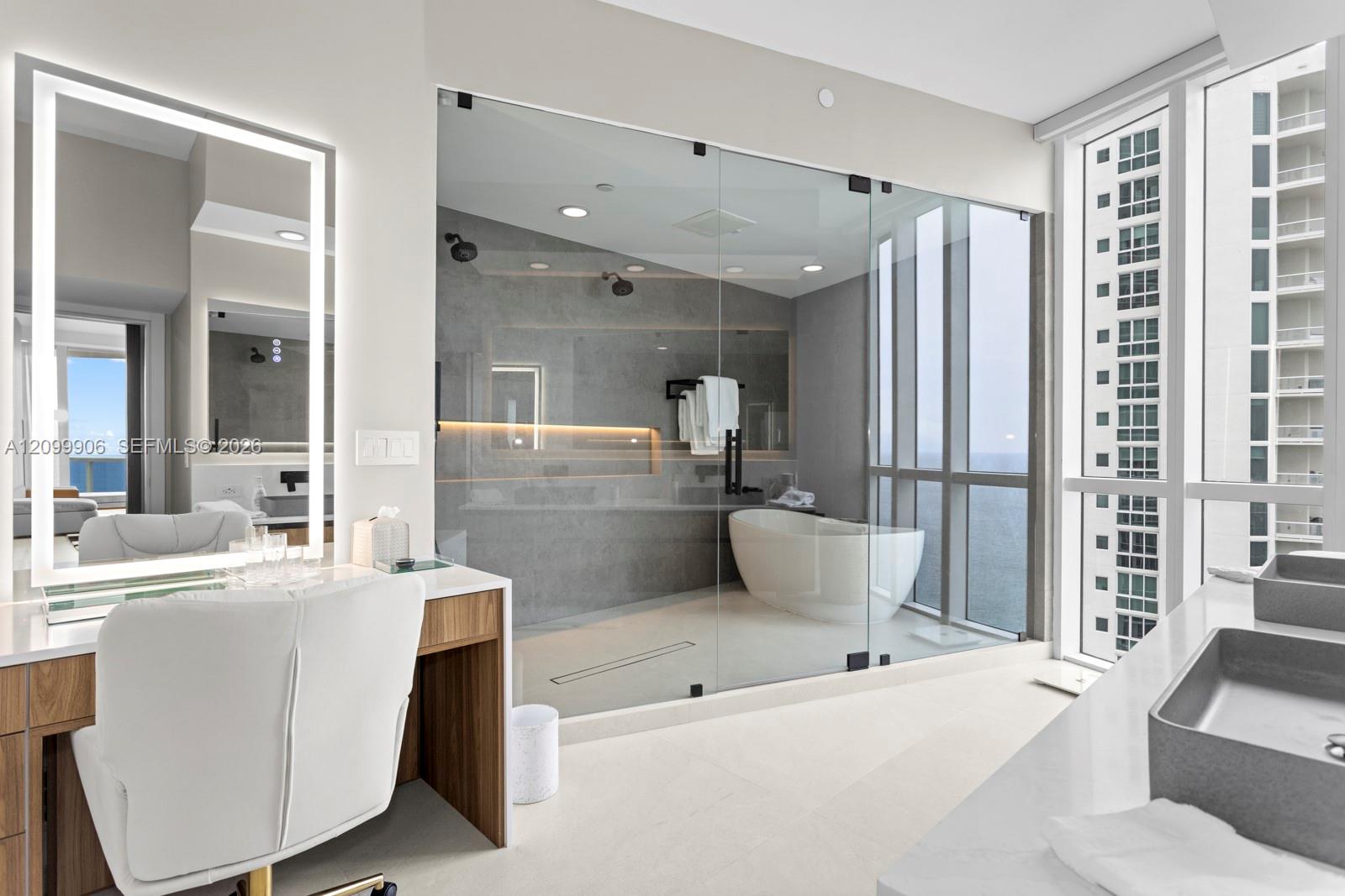 See details 2901 3 / 4 2768 sq. ft. $ 2026-10-02 0 Photo