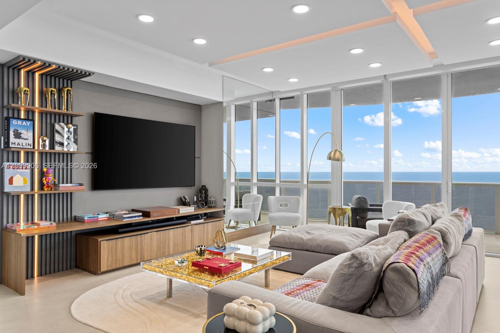 See details 2901 3 / 4 2768 sq. ft. $ 2026-10-02 0 Photo