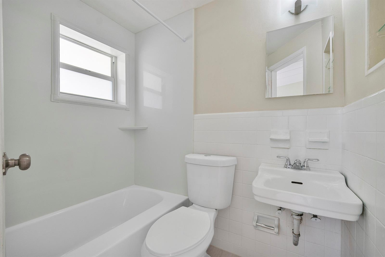 Ver detalles / 0 1742 sq. ft. $ 2026-10-04 0 foto