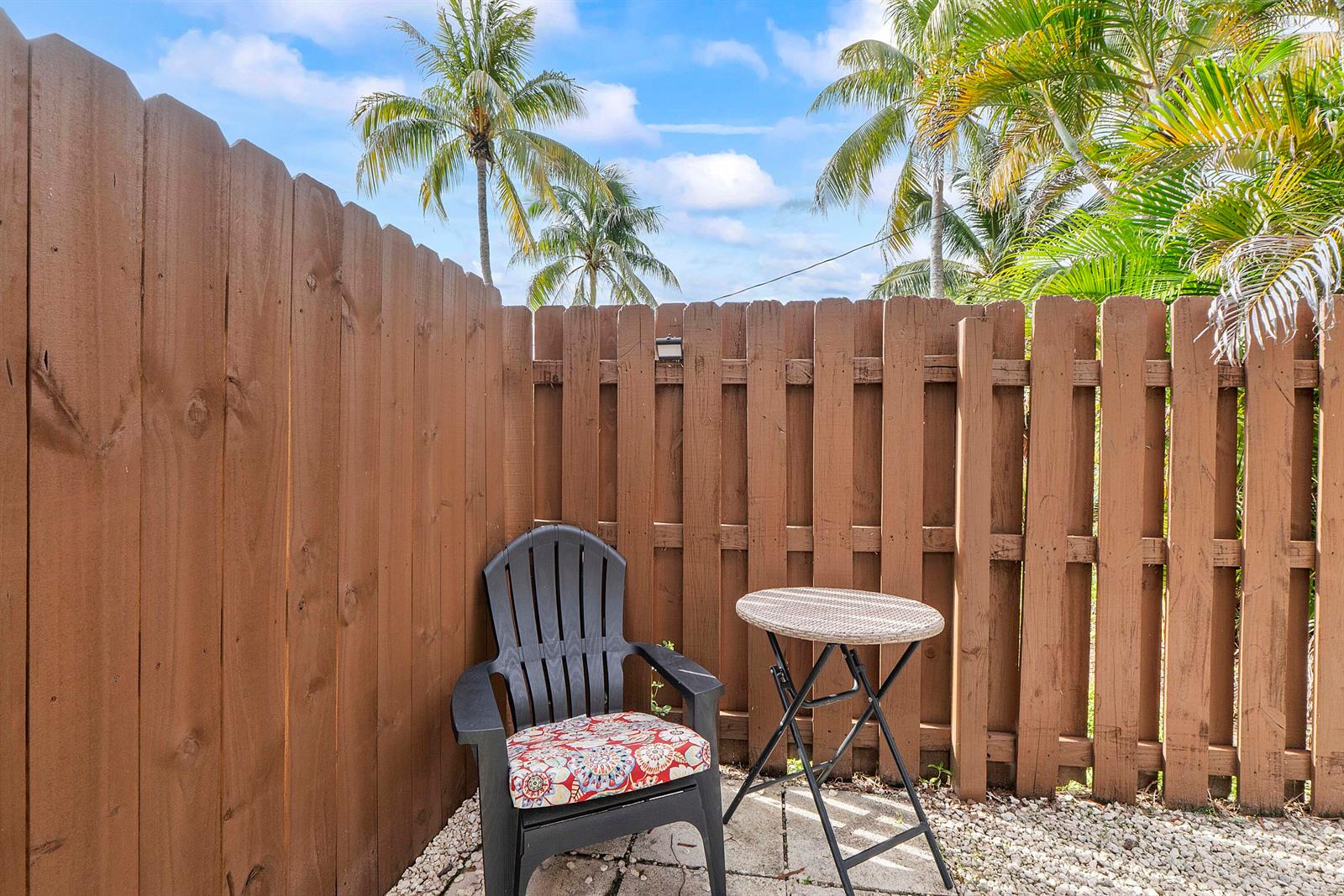 Ver detalles / 0 1742 sq. ft. $ 2026-10-04 0 foto