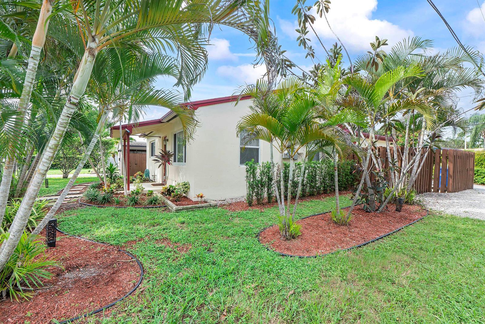 Ver detalles / 0 1742 sq. ft. $ 2026-10-04 0 foto