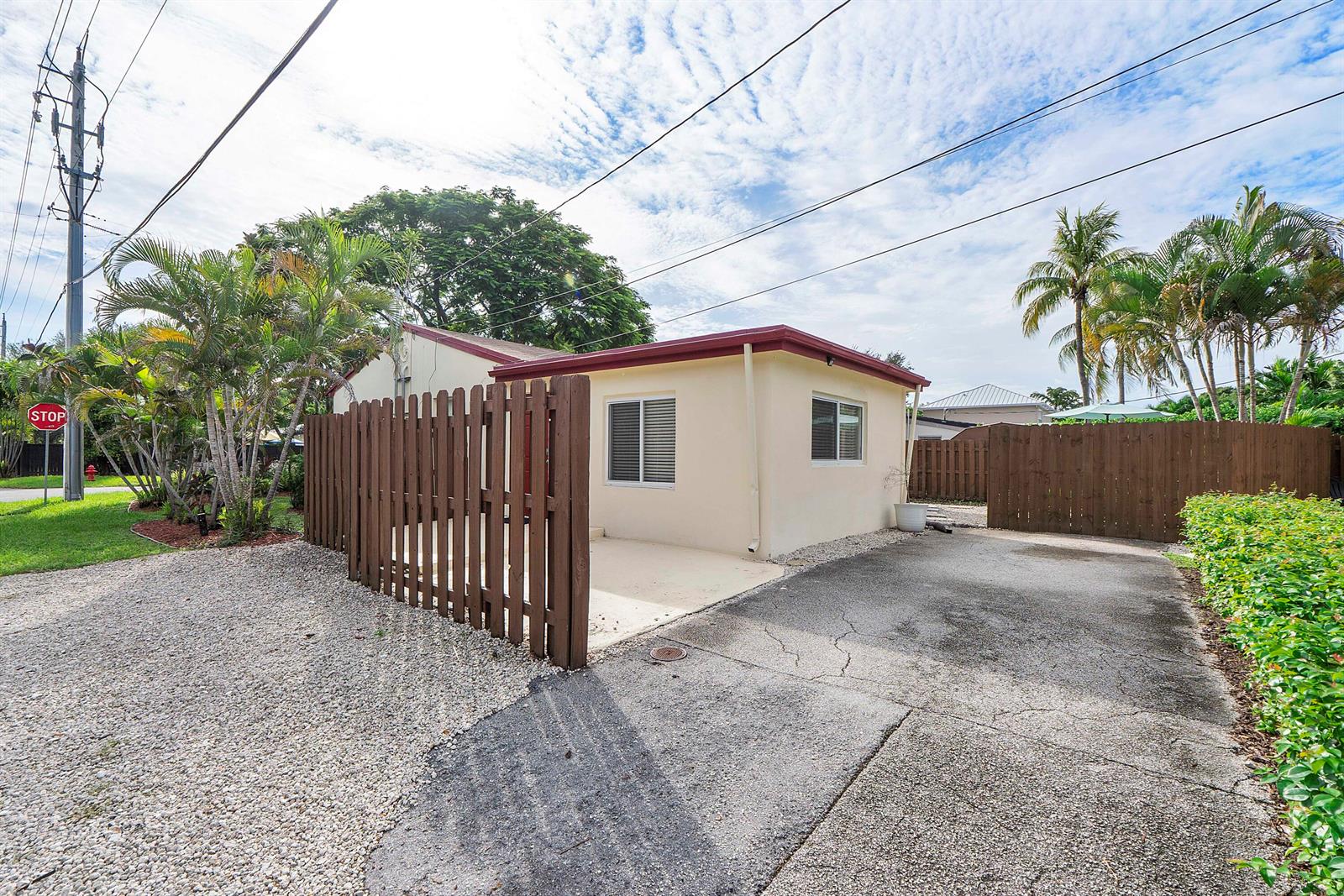 Ver detalles / 0 1742 sq. ft. $ 2026-10-04 0 foto