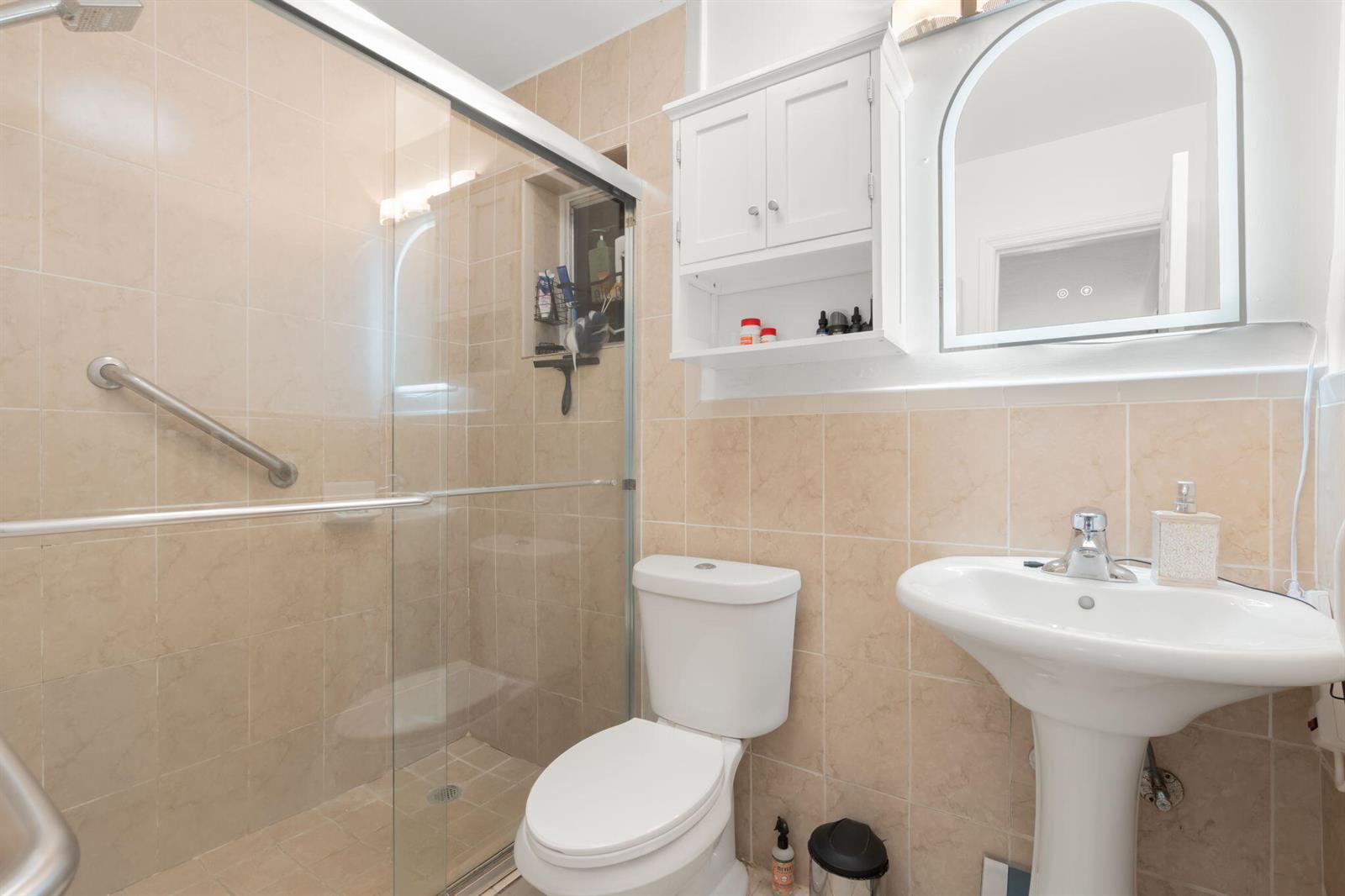 7541 3 / 2 1475 sq. ft. $ 2026-10-04 0 foto
