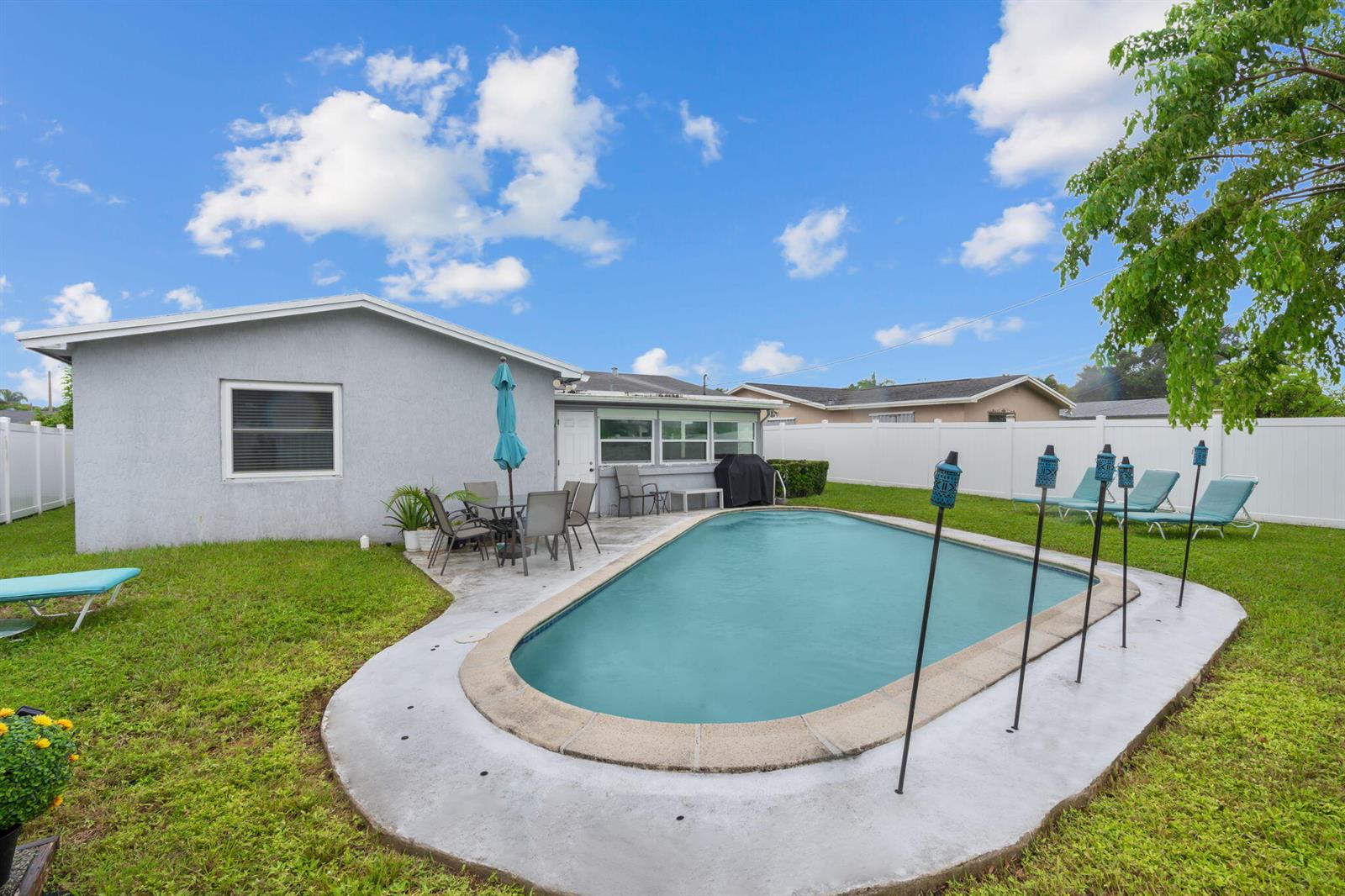 7541 3 / 2 1475 sq. ft. $ 2026-10-04 0 foto