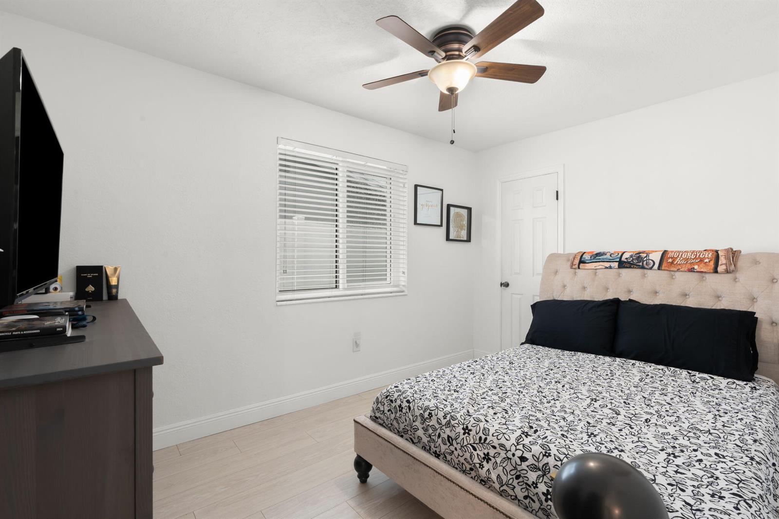 7541 3 / 2 1475 sq. ft. $ 2026-10-04 0 foto