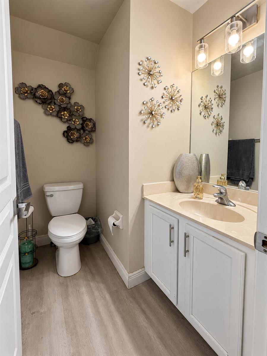 Ver detalles 5411 4 / 2077 sq. ft. $ 2026-10-04 0 foto