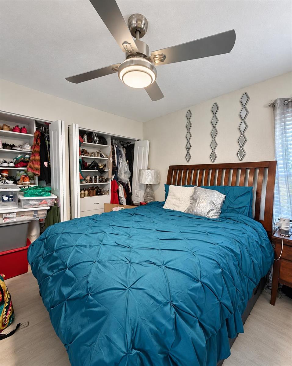 Ver detalles 5411 4 / 2077 sq. ft. $ 2026-10-04 0 foto