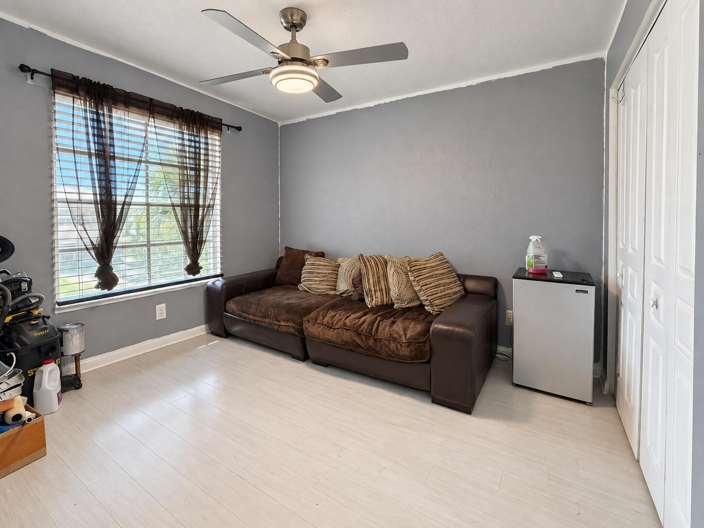 Ver detalles 5411 4 / 2077 sq. ft. $ 2026-10-04 0 foto