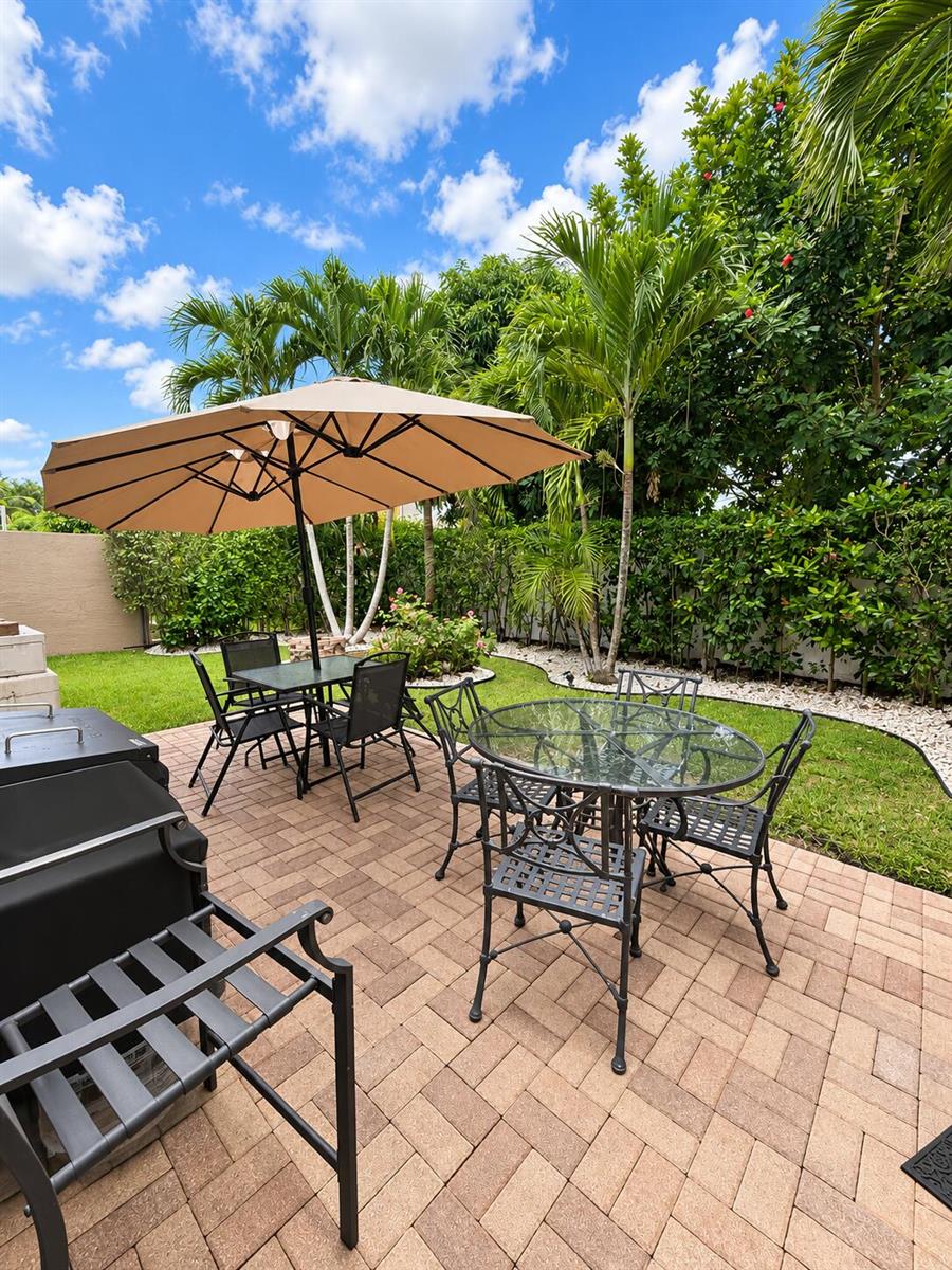 Ver detalles 5411 4 / 2077 sq. ft. $ 2026-10-04 0 foto