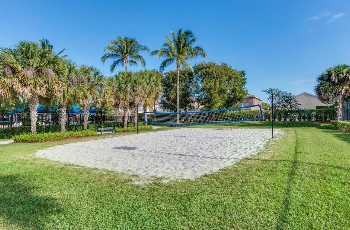 Ver detalles 5411 4 / 2077 sq. ft. $ 2026-10-04 0 foto