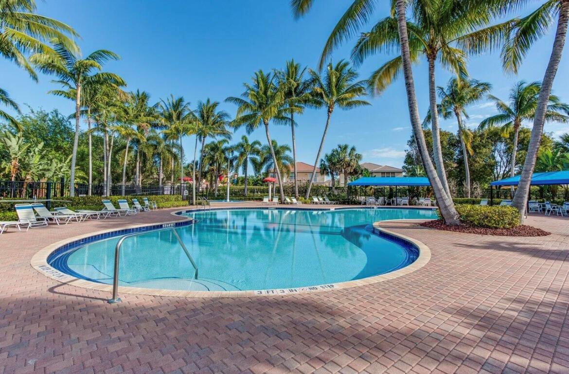Ver detalles 5411 4 / 2077 sq. ft. $ 2026-10-04 0 foto