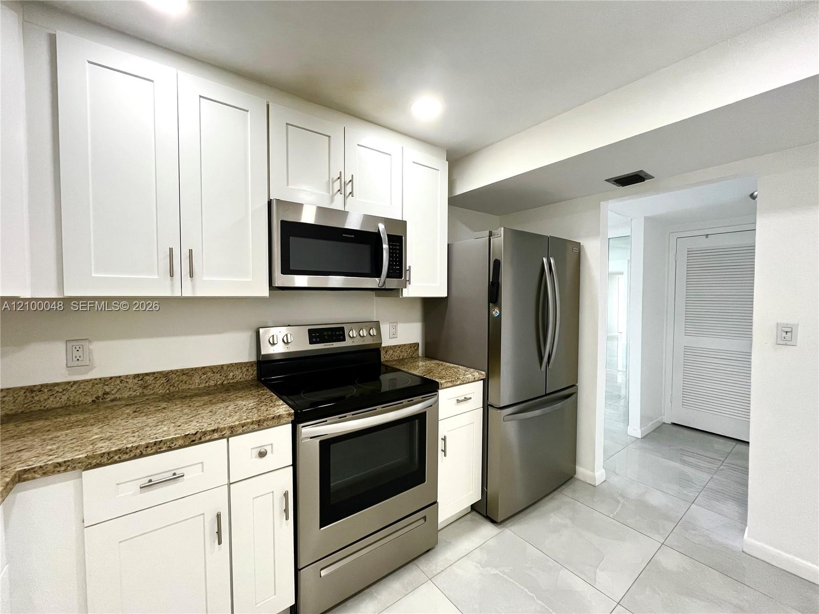 Photo 7 of Parkview Dr