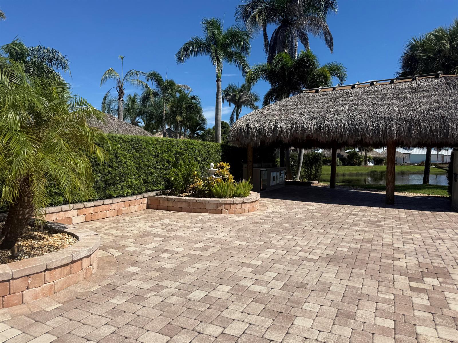   / 0  sq. ft. $ 2026-10-04 0 foto