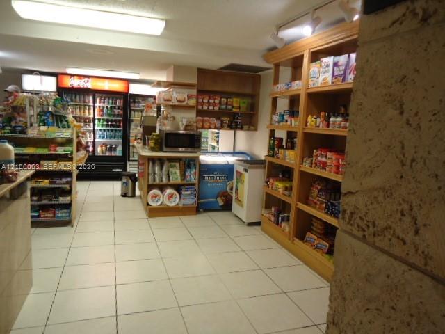 See details 19N 1 / 2 870 sq. ft. $ 2026-10-03 0 Photo