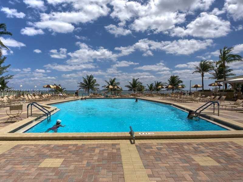 See details 19N 1 / 2 870 sq. ft. $ 2026-10-03 0 Photo