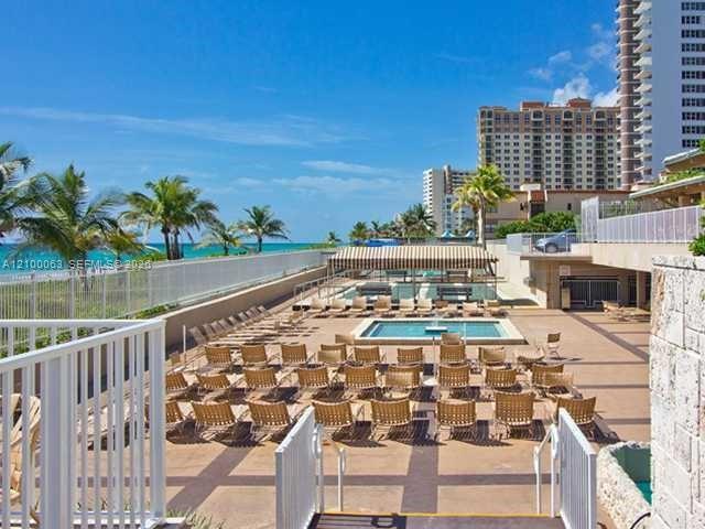 See details 19N 1 / 2 870 sq. ft. $ 2026-10-03 0 Photo