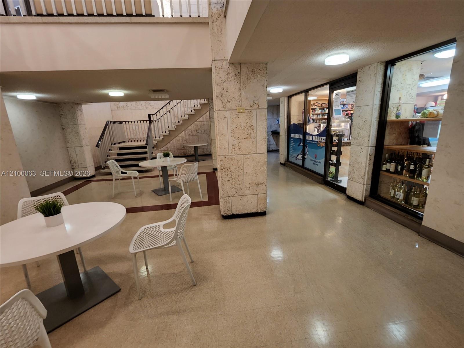 See details 19N 1 / 2 870 sq. ft. $ 2026-10-03 0 Photo