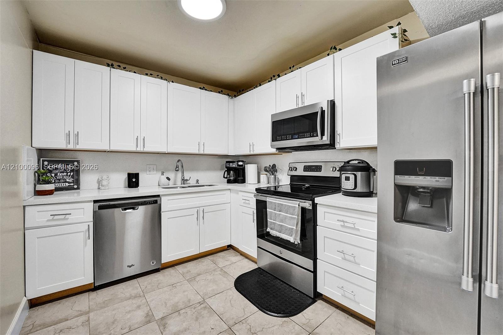 Photo 9 of Parkview Dr