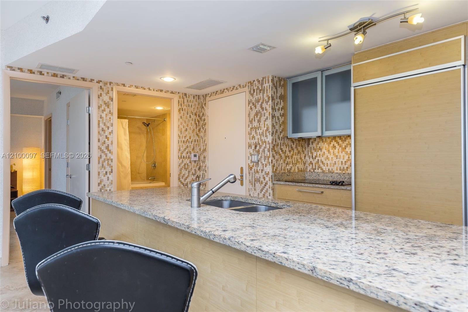 1107 1 / 1 871 sq. ft. $ 2026-10-03 0 foto