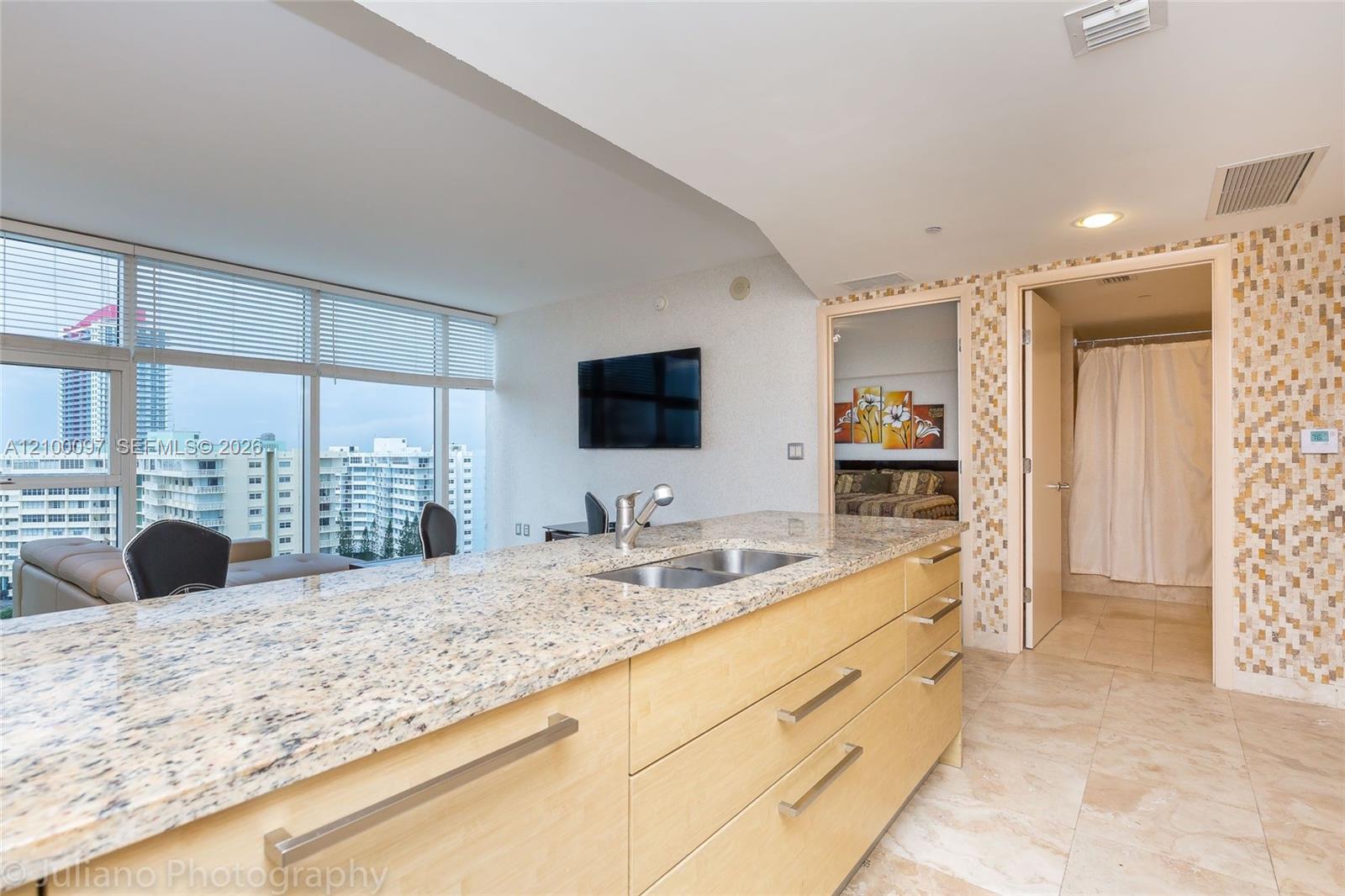 1107 1 / 1 871 sq. ft. $ 2026-10-03 0 foto
