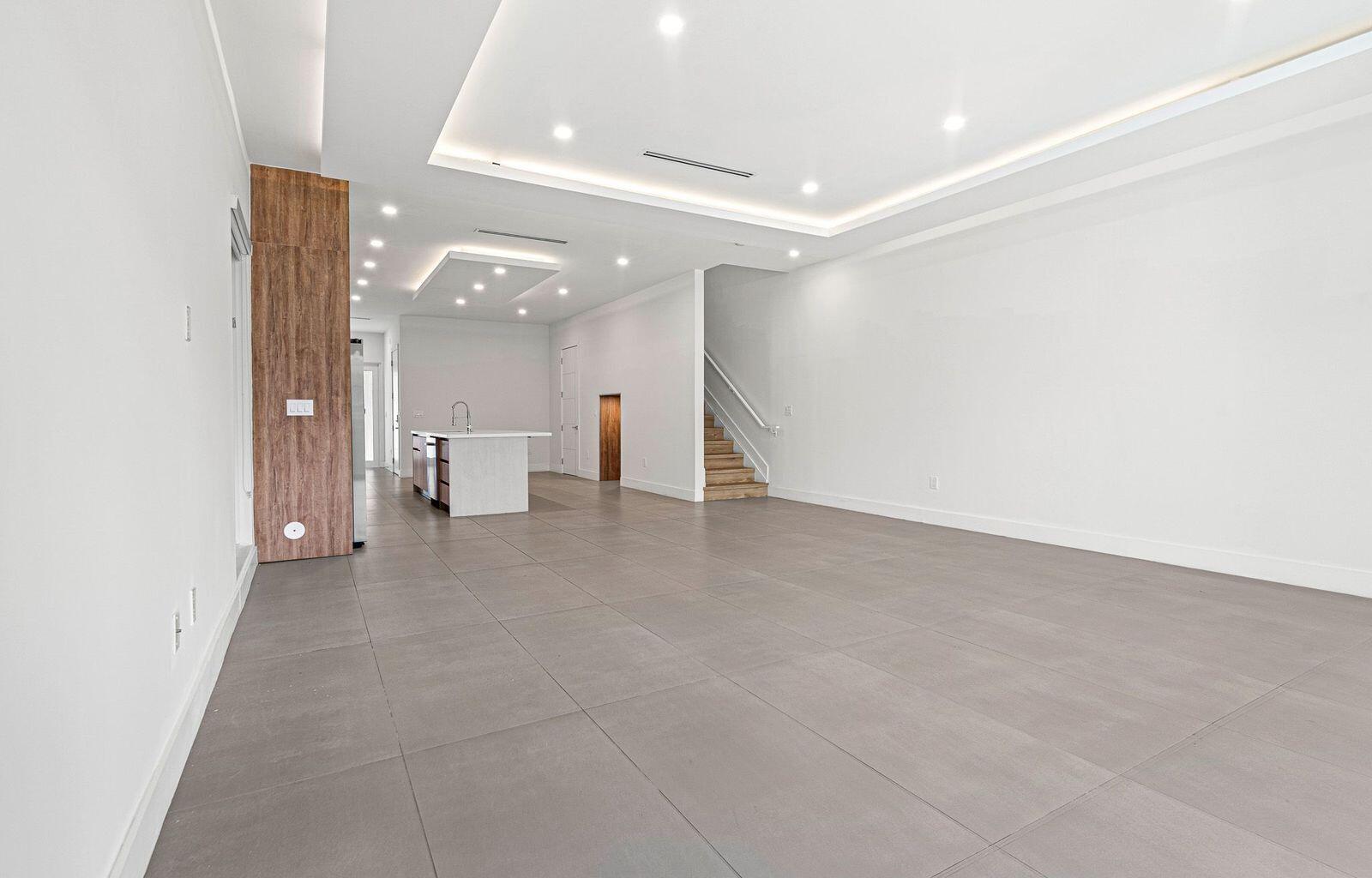   / 0 2321 sq. ft. $ 2026-10-04 0 foto