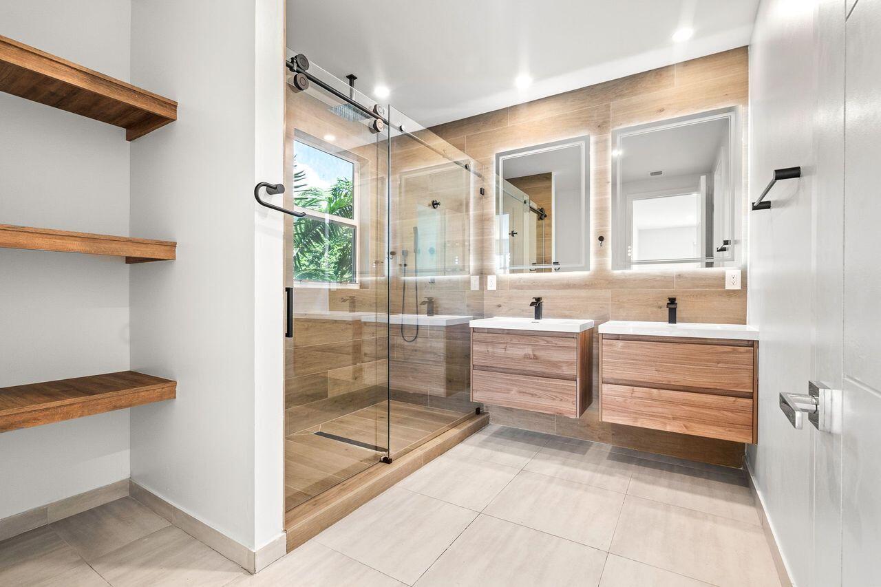   / 0 2321 sq. ft. $ 2026-10-04 0 foto