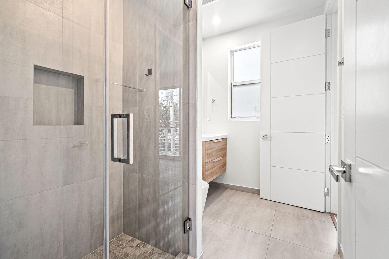   / 0 2321 sq. ft. $ 2026-10-04 0 foto
