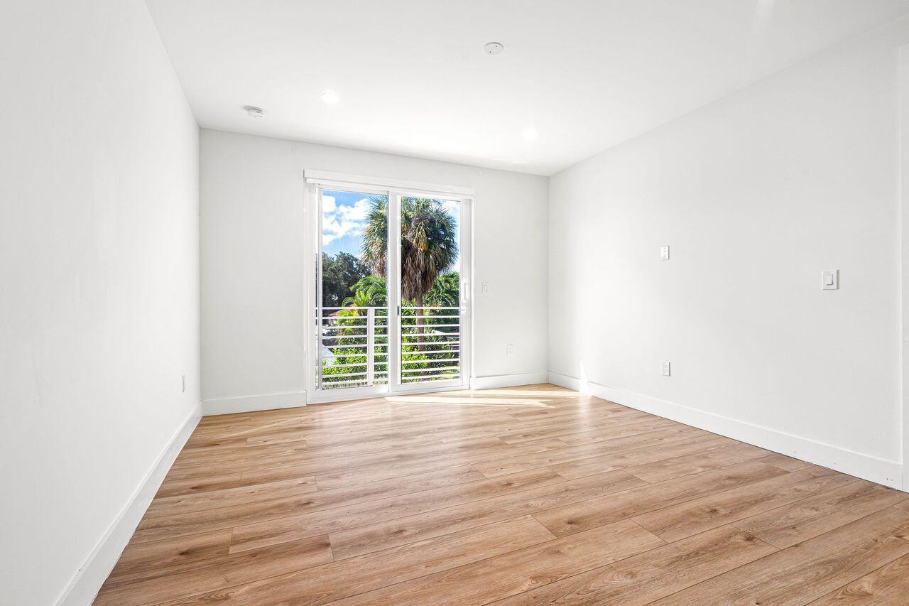   / 0 2321 sq. ft. $ 2026-10-04 0 foto