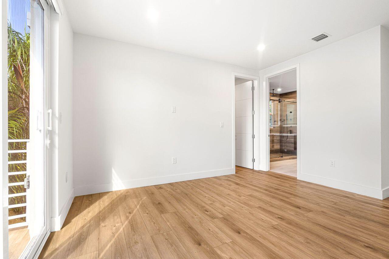   / 0 2321 sq. ft. $ 2026-10-04 0 foto