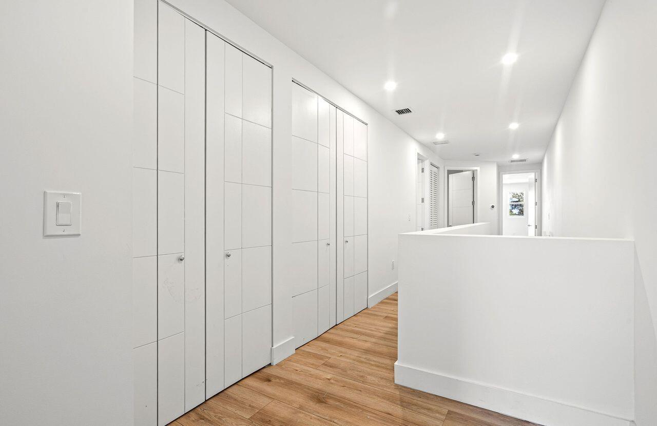   / 0 2321 sq. ft. $ 2026-10-04 0 foto