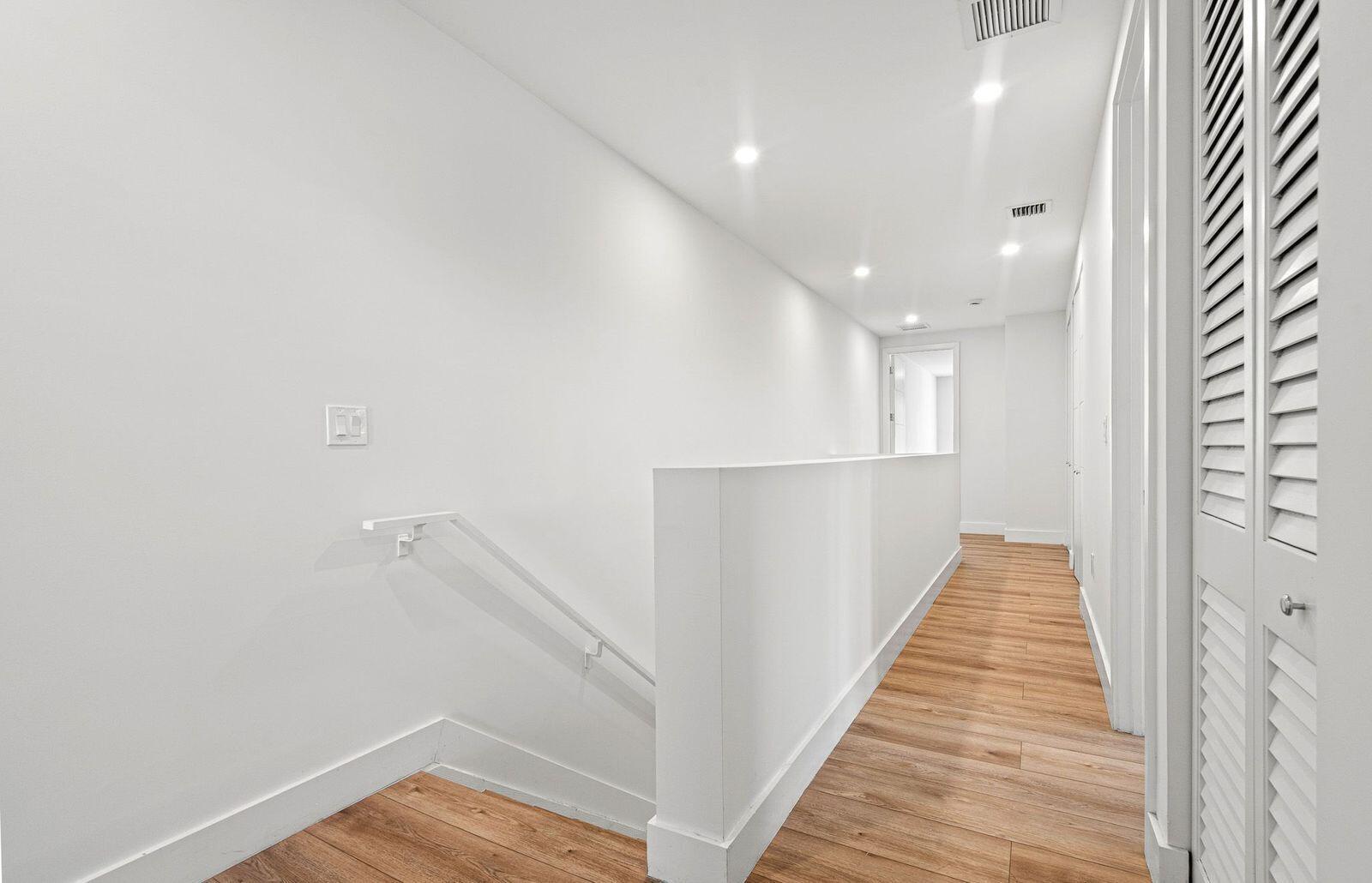   / 0 2321 sq. ft. $ 2026-10-04 0 foto