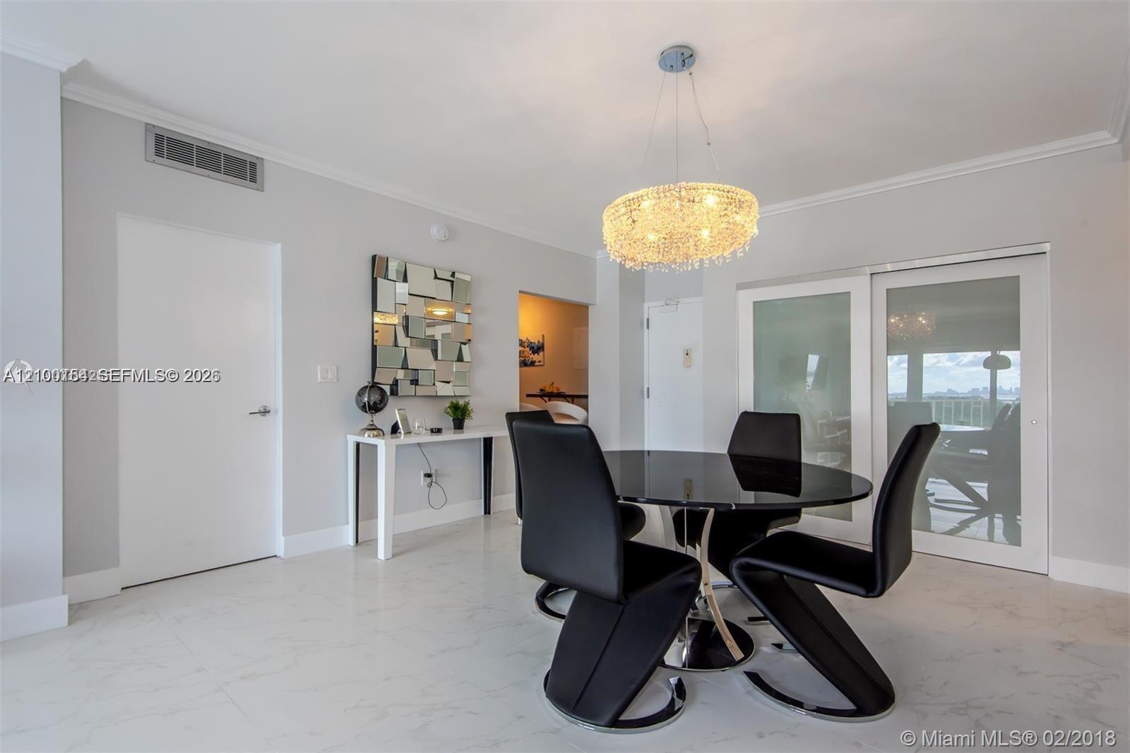 1102 1 / 2 762 sq. ft. $ 2026-10-03 0 Photo