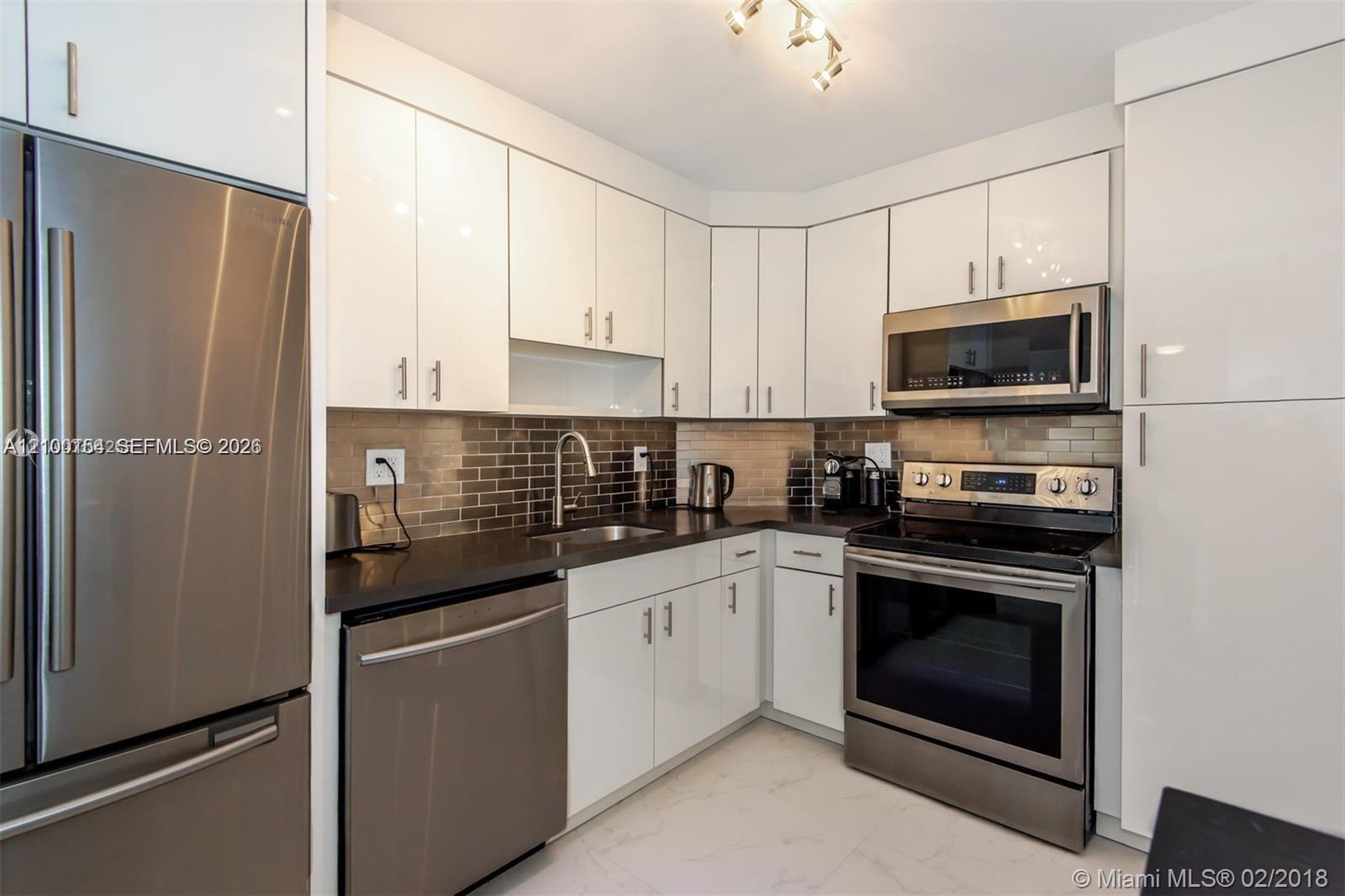 1102 1 / 2 762 sq. ft. $ 2026-10-03 0 Photo