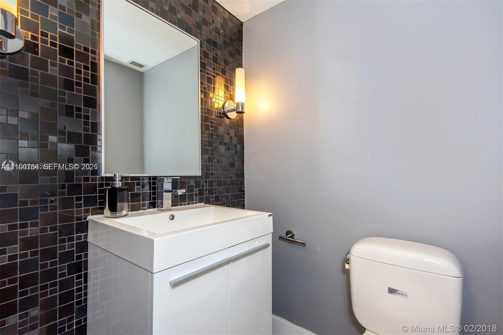 1102 1 / 2 762 sq. ft. $ 2026-10-03 0 Photo