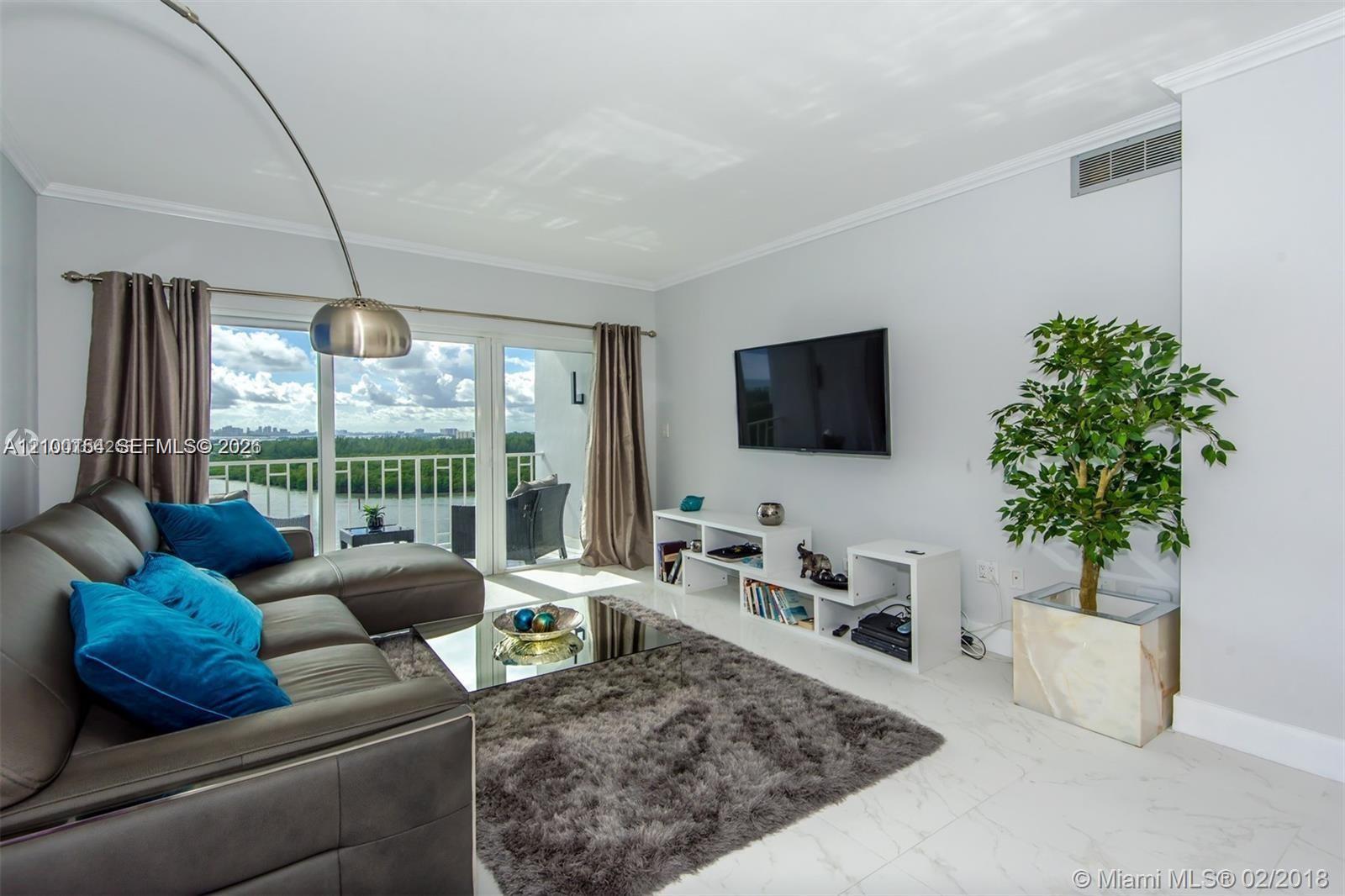 1102 1 / 2 762 sq. ft. $ 2026-10-03 0 Photo