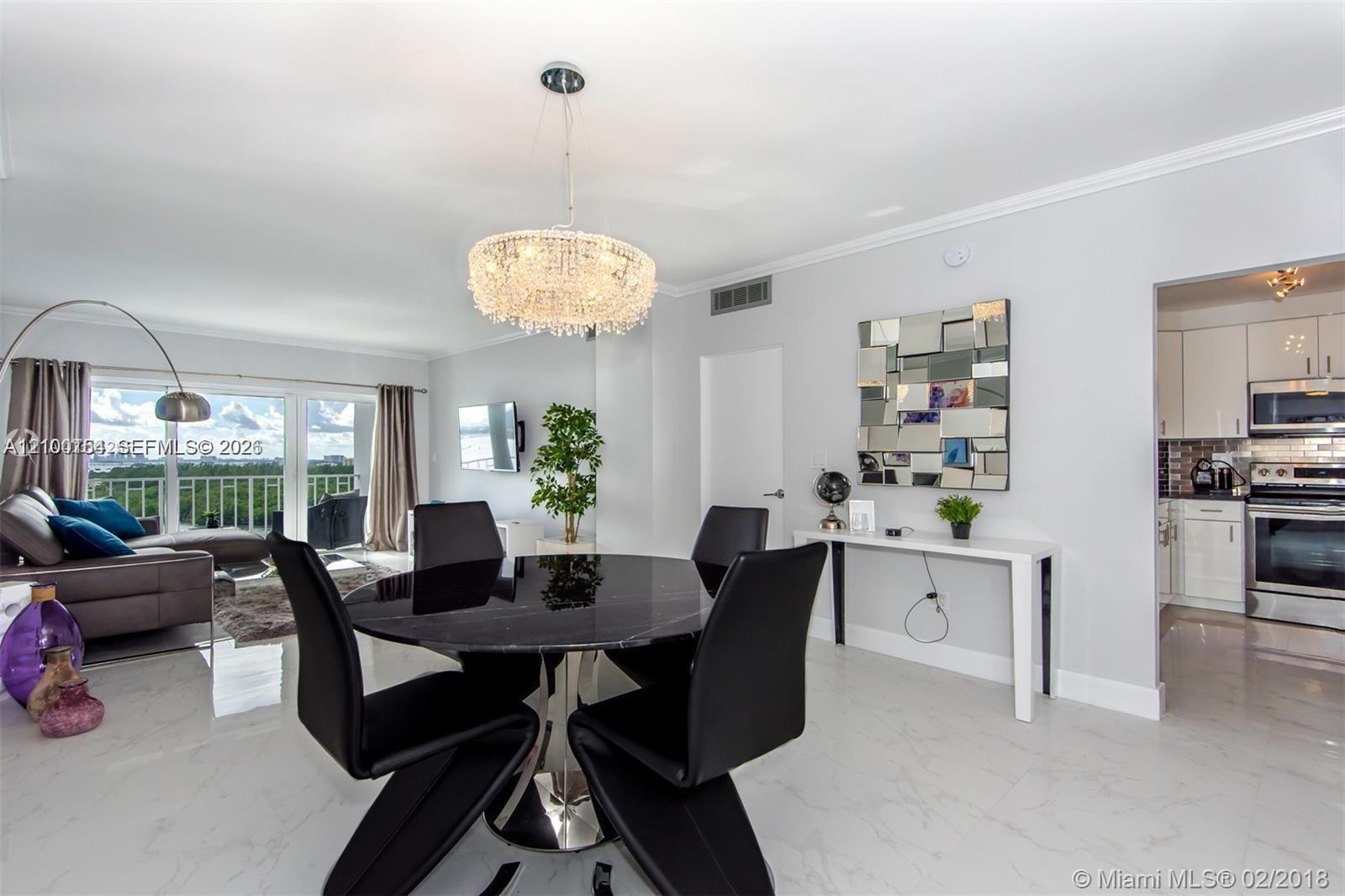 1102 1 / 2 762 sq. ft. $ 2026-10-03 0 Photo