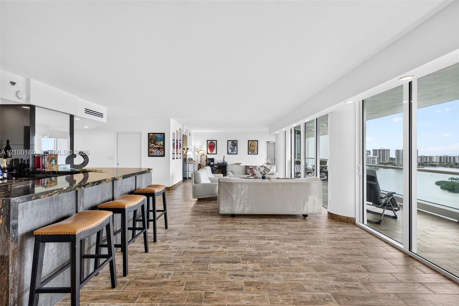 See details 2409-2410 4 / 4 4484 sq. ft. $ 2026-10-03 0 Photo