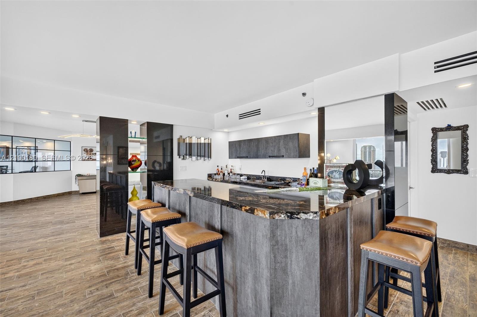 See details 2409-2410 4 / 4 4484 sq. ft. $ 2026-10-03 0 Photo