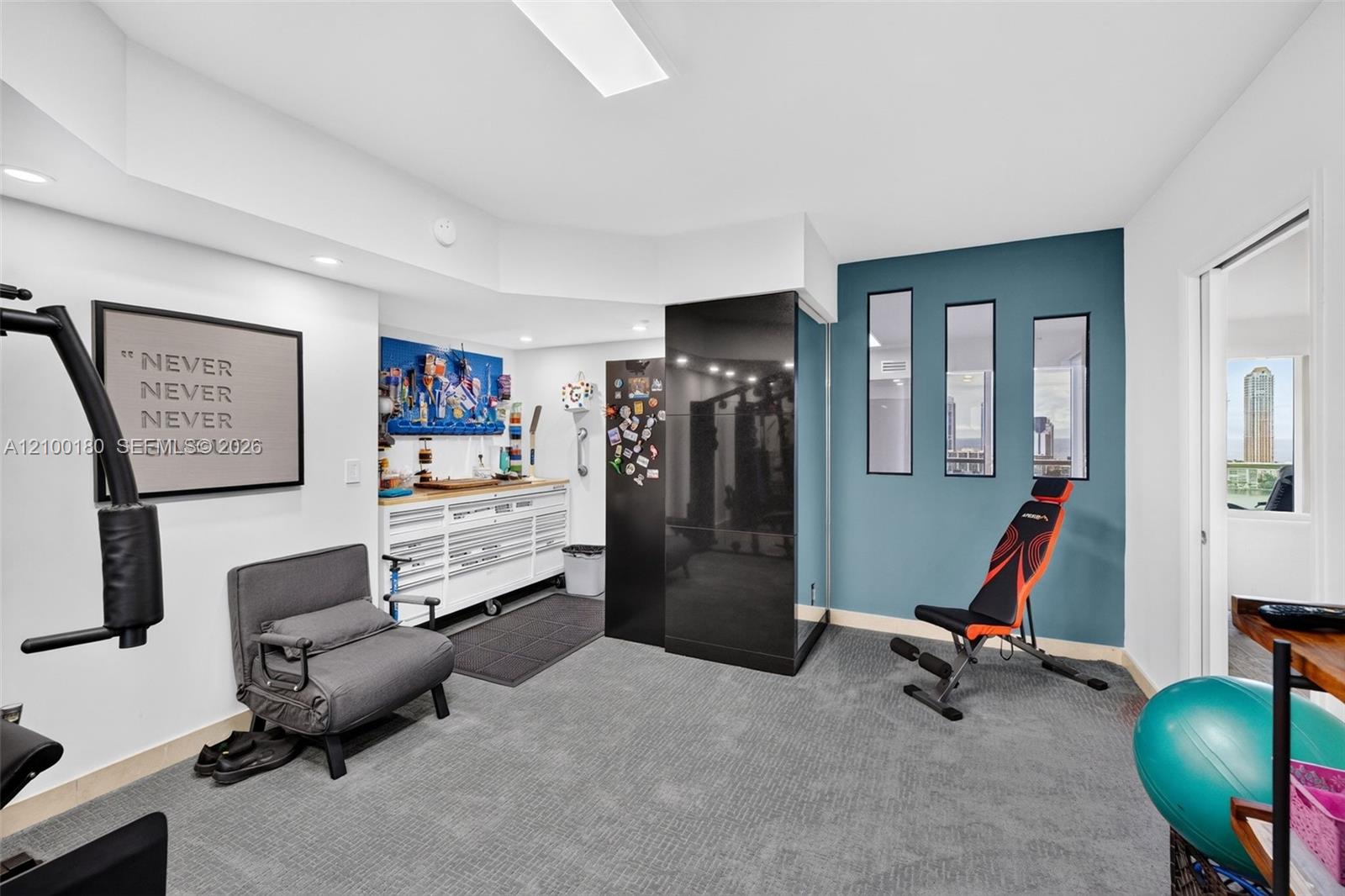 See details 2409-2410 4 / 4 4484 sq. ft. $ 2026-10-03 0 Photo
