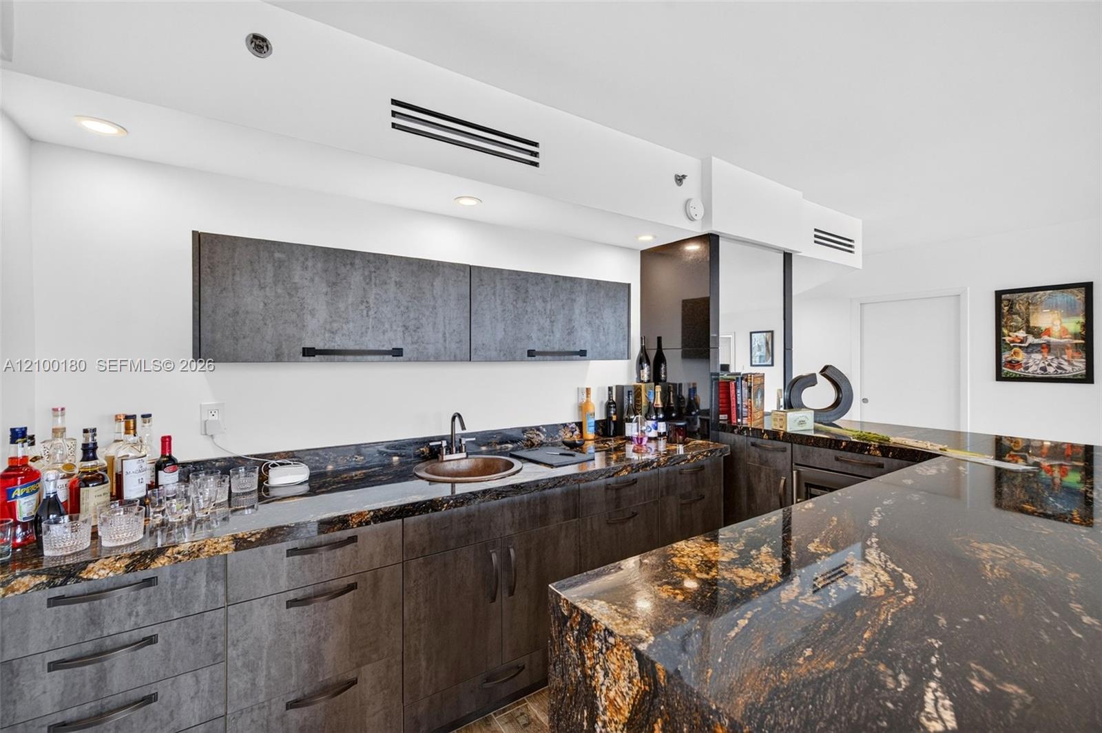 See details 2409-2410 4 / 4 4484 sq. ft. $ 2026-10-03 0 Photo