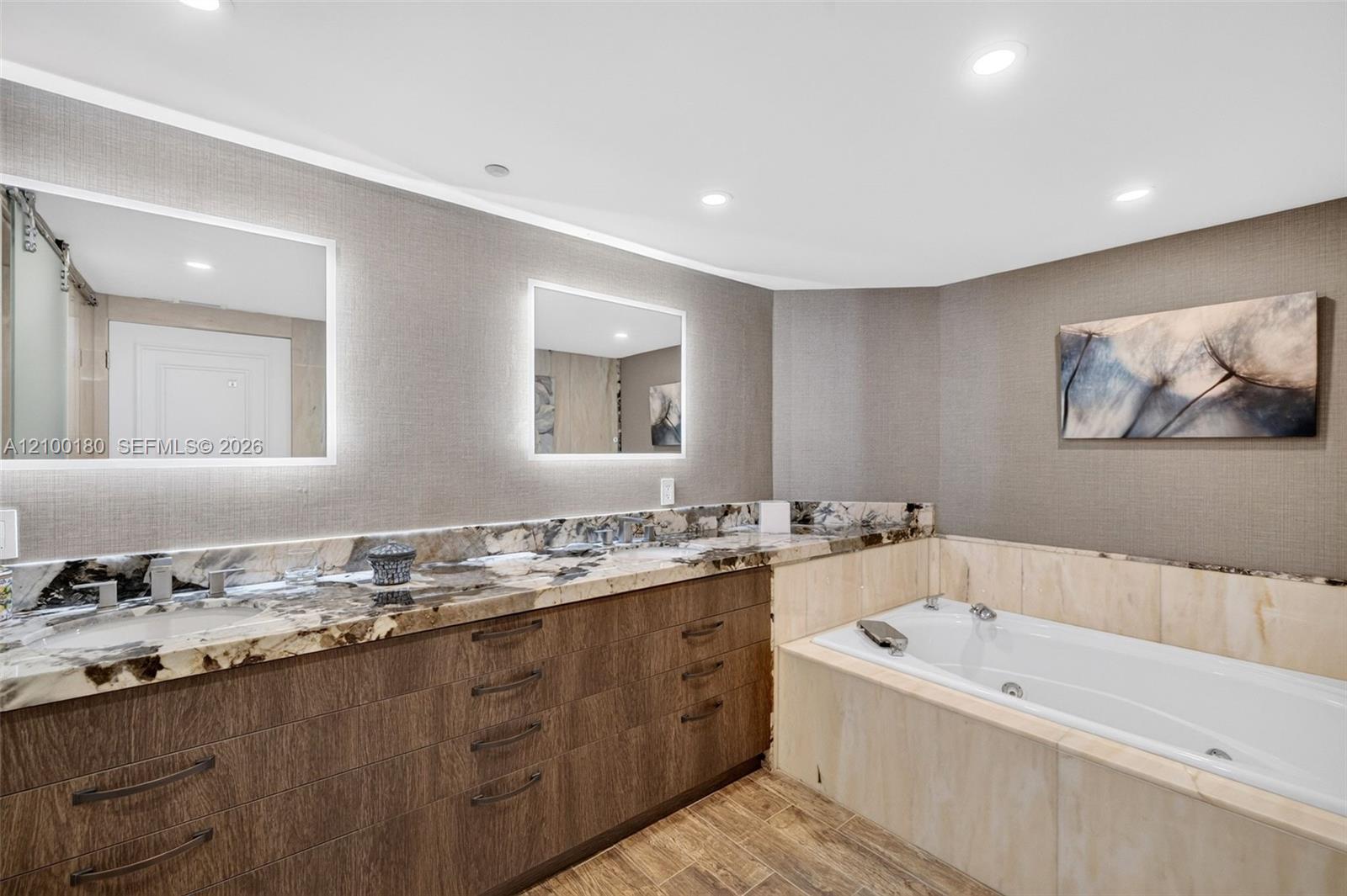 See details 2409-2410 4 / 4 4484 sq. ft. $ 2026-10-03 0 Photo
