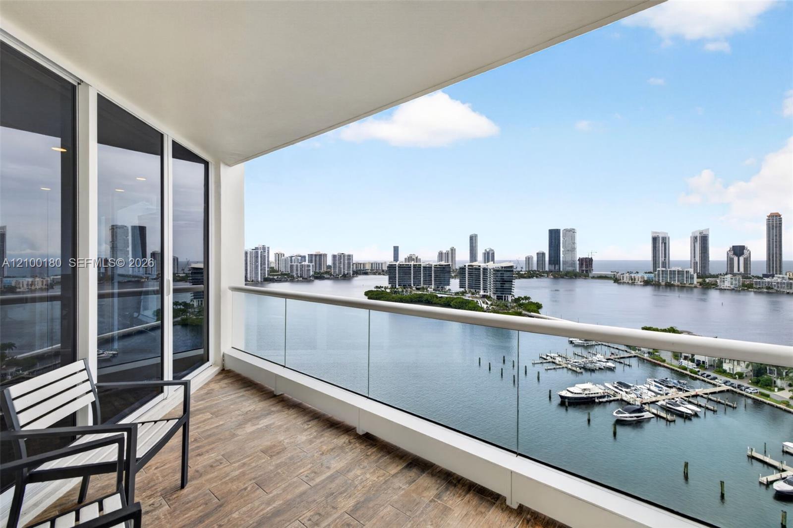 See details 2409-2410 4 / 4 4484 sq. ft. $ 2026-10-03 0 Photo