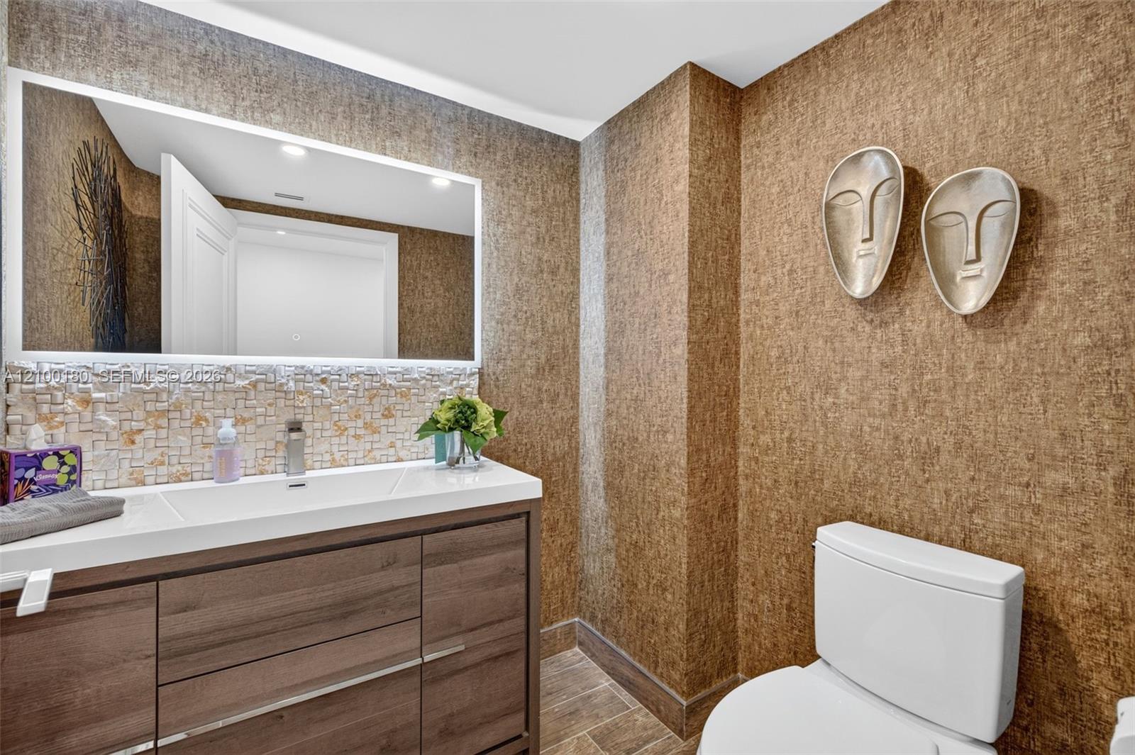 See details 2409-2410 4 / 4 4484 sq. ft. $ 2026-10-03 0 Photo