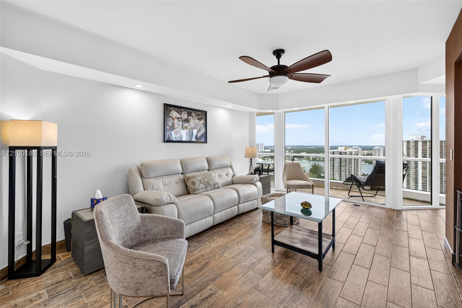 See details 2409-2410 4 / 4 4484 sq. ft. $ 2026-10-03 0 Photo