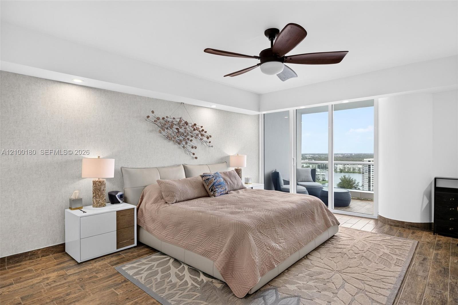 See details 2409-2410 4 / 4 4484 sq. ft. $ 2026-10-03 0 Photo