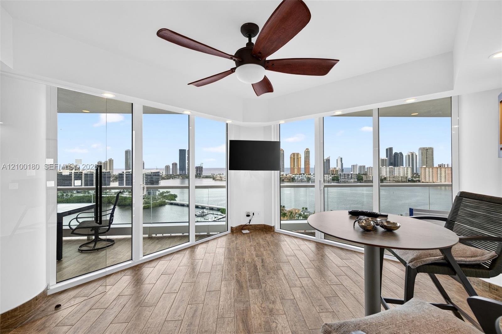 See details 2409-2410 4 / 4 4484 sq. ft. $ 2026-10-03 0 Photo