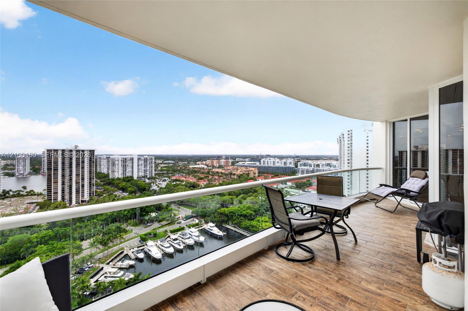 See details 2409-2410 4 / 4 4484 sq. ft. $ 2026-10-03 0 Photo