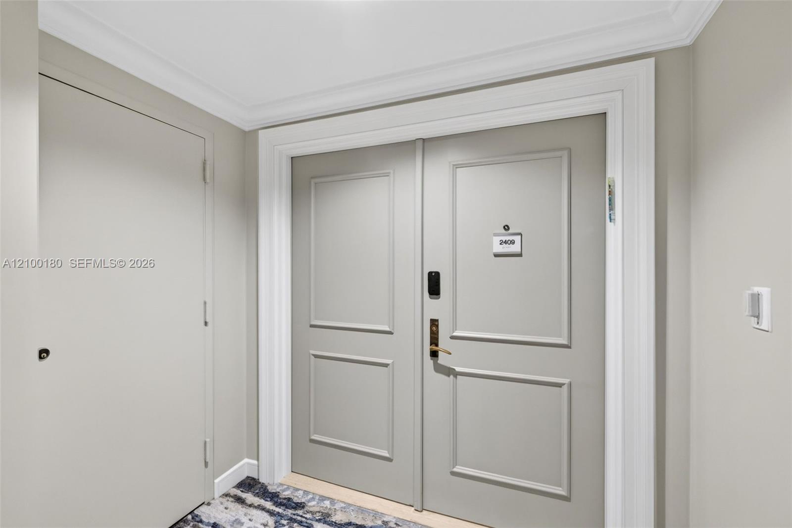 See details 2409-2410 4 / 4 4484 sq. ft. $ 2026-10-03 0 Photo